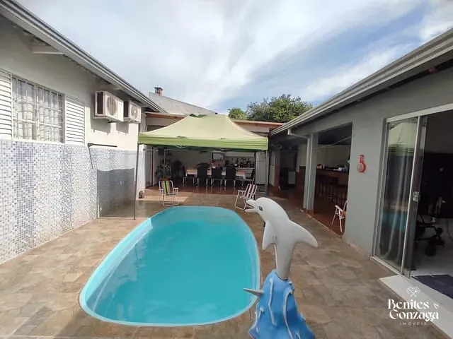 Casa com 300m² 4 quartos e 3 banheiros, à venda, no bairro Conjunto Habitacional Sol Nascente em Maringá