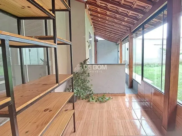 Casa com 250m² 2 quartos e 2 banheiros, à venda, no bairro Jardim Campos Elísios em Poços de Caldas