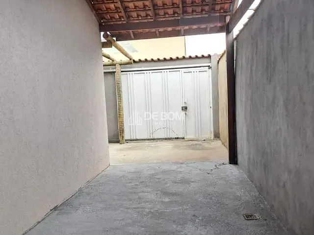 Casa com 250m² 2 quartos e 2 banheiros, à venda, no bairro Jardim Campos Elísios em Poços de Caldas