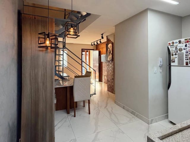 Casa 2 quartos e 1 banheiro, à venda, no bairro Planície da Serra em Serra