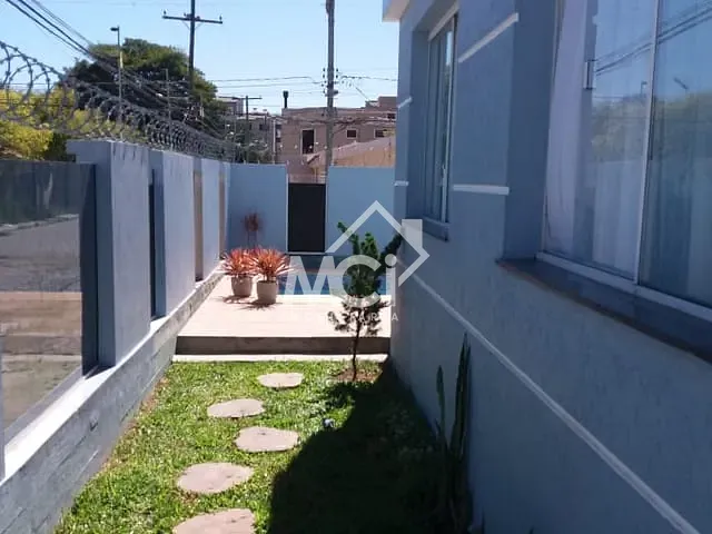 Casa 2 quartos e 1 banheiro, à venda, no bairro Centro em Pelotas