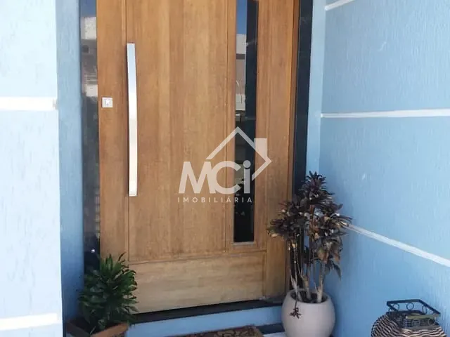 Casa 2 quartos e 1 banheiro, à venda, no bairro Centro em Pelotas