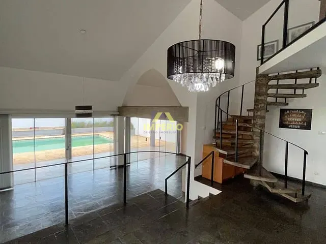 Casa com 420m² 2 quartos e 3 banheiros, à venda, no bairro Condomínio Fechado Hermenegildo Milioni em Salto