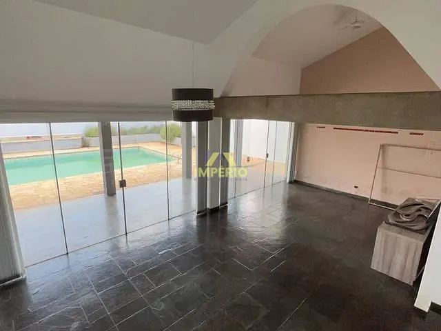 Casa com 420m² 2 quartos e 3 banheiros, à venda, no bairro Condomínio Fechado Hermenegildo Milioni em Salto