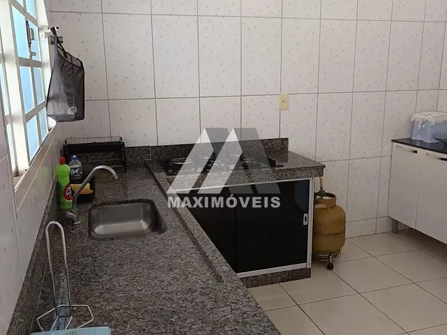 Casa com 264m² 3 quartos e 2 banheiros, à venda, no bairro Santa Marta em Bom Despacho