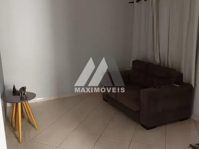 Casa com 264m² 3 quartos e 2 banheiros, à venda, no bairro Santa Marta em Bom Despacho