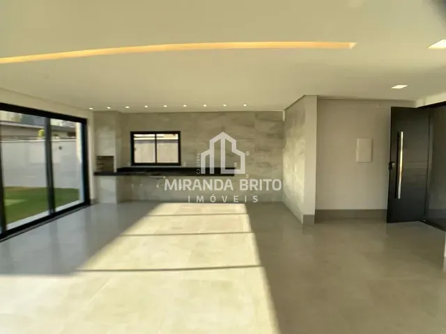 Casa 3 quartos e 4 banheiros, para alugar, no bairro Residencial Parqville Jacarandá em Aparecida de Goiânia