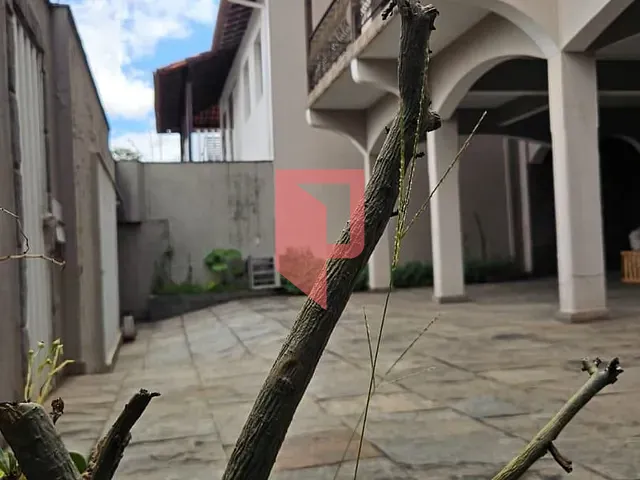 Casa 5 quartos e 5 banheiros, à venda, no bairro Caiçaras em Belo Horizonte