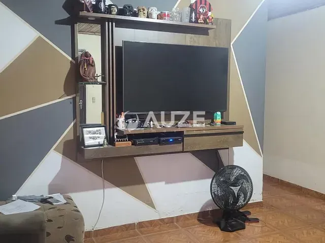 Casa com 102m² 4 quartos e 1 banheiro, à venda, no bairro Xaxim em Curitiba