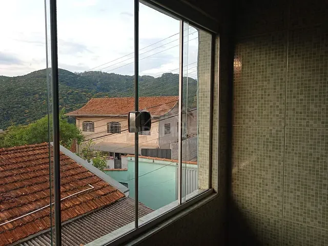 Casa 5 quartos e 2 banheiros, à venda, no bairro Estância São José em Poços de Caldas