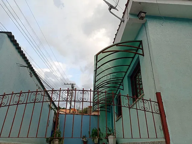 Casa 5 quartos e 2 banheiros, à venda, no bairro Estância São José em Poços de Caldas