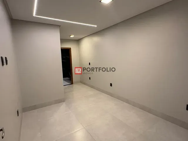 Casa 3 quartos e 4 banheiros, à venda, no bairro Jardim Atlântico em Goiânia