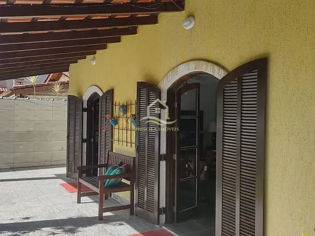 Sobrado com 419m² 4 quartos e 4 banheiros, à venda, no bairro Boracéia em São Sebastião