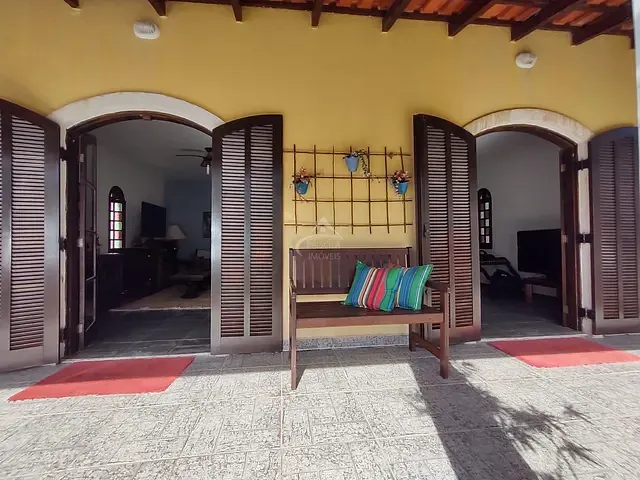 Sobrado com 419m² 4 quartos e 4 banheiros, à venda, no bairro Boracéia em São Sebastião