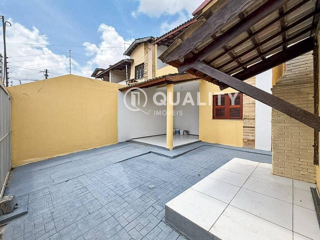 Casa 3 quartos e 3 banheiros, à venda, no bairro Granja Lisboa em Caucaia