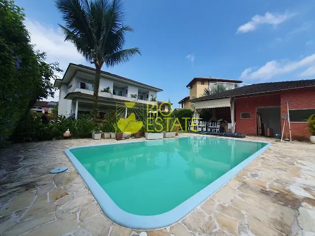 Casa com 648m² 7 quartos e 10 banheiros, à venda, no bairro Frade (Cunhambebe) em Angra dos Reis