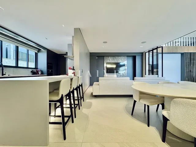 Casa com 506m² 3 quartos e 4 banheiros, à venda, no bairro Recanto do Salto em Londrina