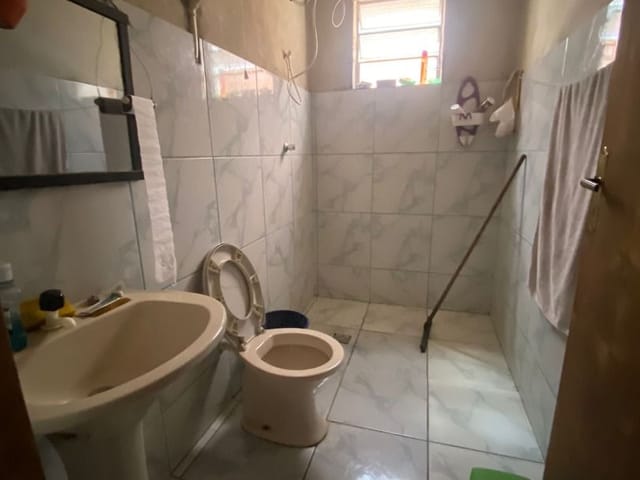 Casa com 100m² 2 quartos e 1 banheiro, à venda, no bairro Cambuí em Cambuí