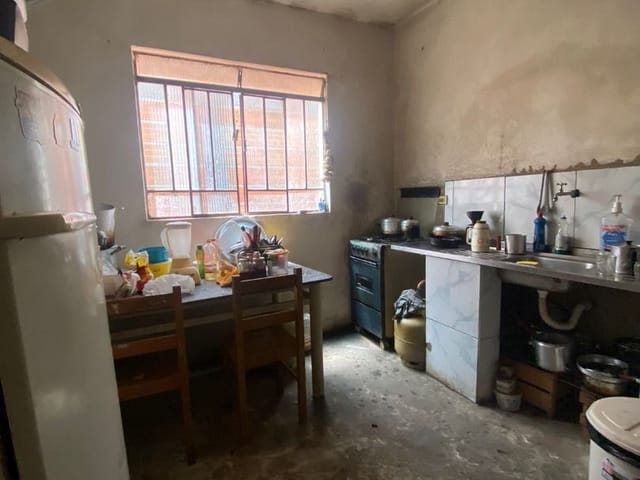 Casa com 100m² 2 quartos e 1 banheiro, à venda, no bairro Cambuí em Cambuí