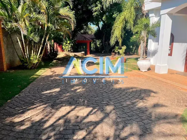 Casa com 1653m² 3 quartos e 4 banheiros, à venda, no bairro Nova Jaguariúna em Jaguariúna