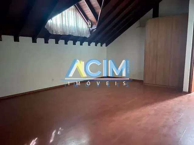 Casa com 1653m² 3 quartos e 4 banheiros, à venda, no bairro Nova Jaguariúna em Jaguariúna