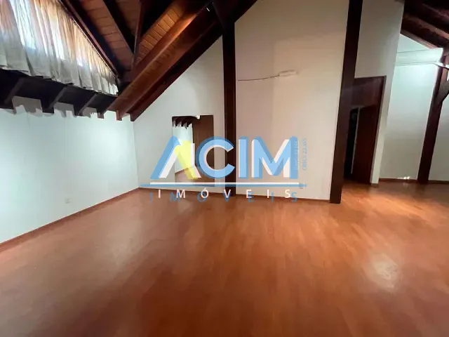 Casa com 1653m² 3 quartos e 4 banheiros, à venda, no bairro Nova Jaguariúna em Jaguariúna