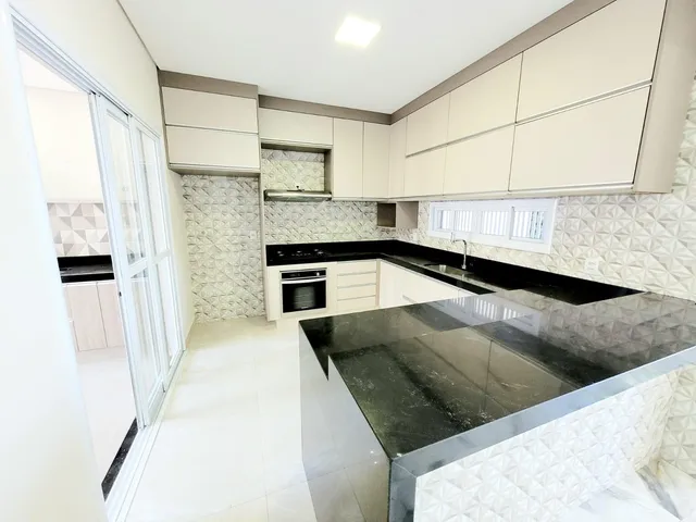 Casa com 200m² 3 quartos e 3 banheiros, à venda, no bairro Jardim Bréscia em Indaiatuba