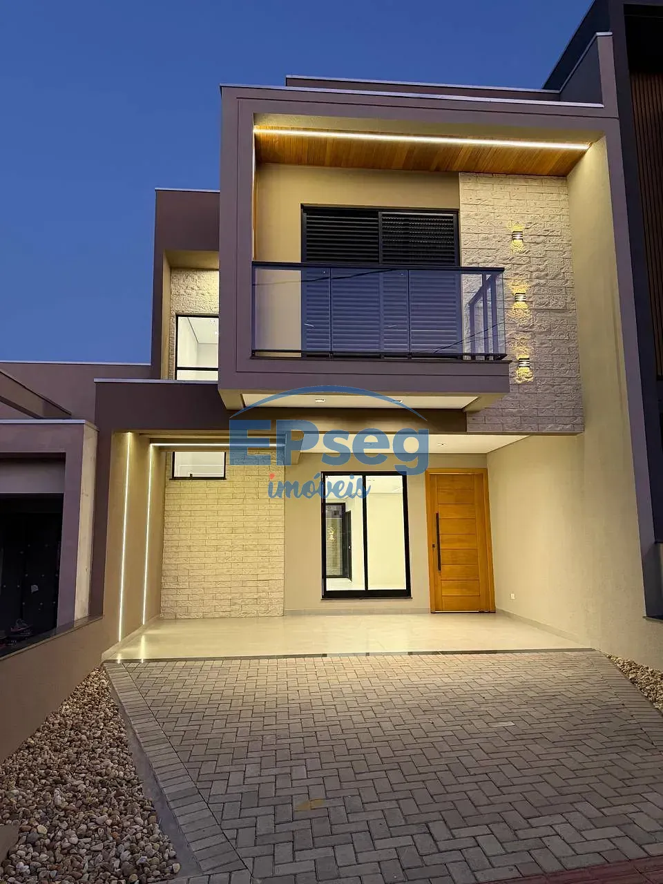 Casa, 3 quartos, 134 m² - Foto 1