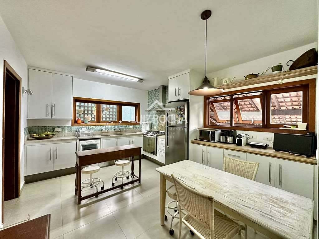 Casa, 4 quartos, 359 m² - Foto 23