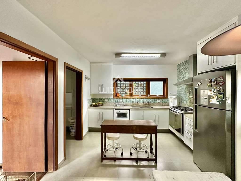 Casa, 4 quartos, 359 m² - Foto 24
