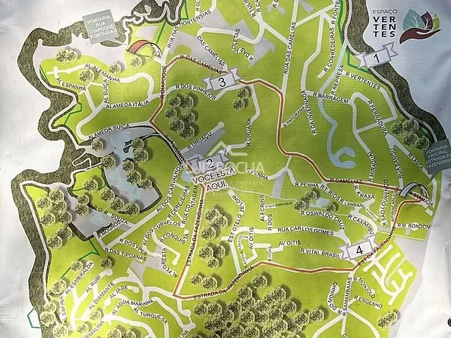 Casa com 736m² 4 quartos e 5 banheiros, à venda, no bairro Pousada dos Bandeirantes em Carapicuíba