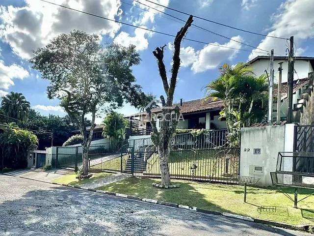 Casa com 736m² 4 quartos e 5 banheiros, à venda, no bairro Pousada dos Bandeirantes em Carapicuíba