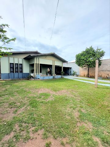 Casa 4 quartos e 1 banheiro, à venda, no bairro Bela Vista em Nova Mutum