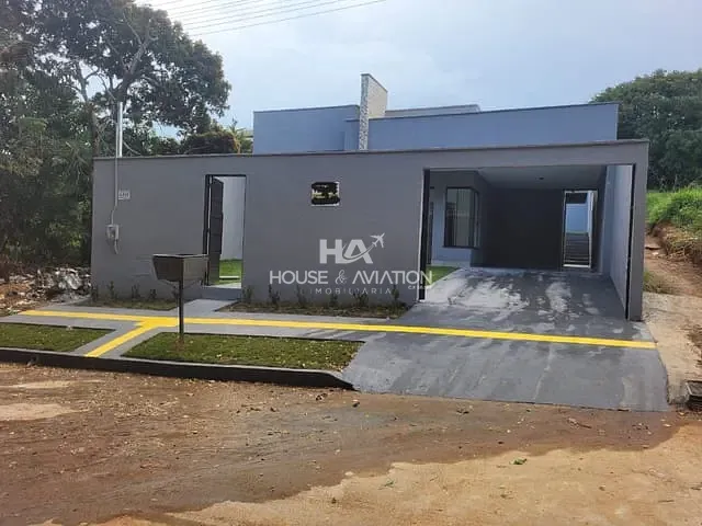 Casa com 300m² 3 quartos e 2 banheiros, à venda, no bairro Residencial Santa Fé I em Goiânia