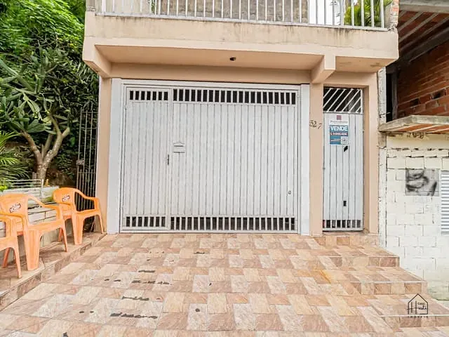 Casa com 300m² 3 quartos e 3 banheiros, à venda, no bairro Chácara Vista Alegre em Cotia