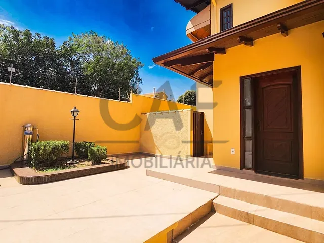 Casa com 673m² 3 quartos e 4 banheiros, à venda, no bairro Jardim São João em Jaguariúna