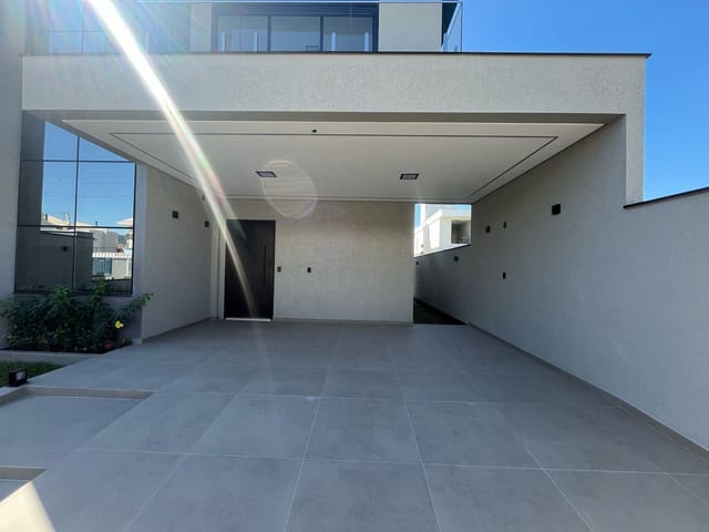 Casa com 253m² 3 quartos e 3 banheiros, à venda, no bairro Ingleses do Rio Vermelho em Florianópolis