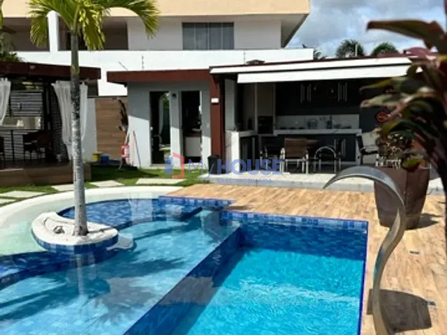 Casa 2 quartos e 4 banheiros, à venda, no bairro Nossa Senhora da Vitória em Ilhéus