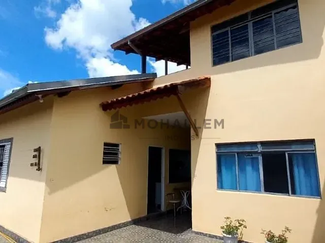 Casa com 200m² 3 quartos e 1 banheiro, à venda, no bairro Santa Efigênia em Piranguinho