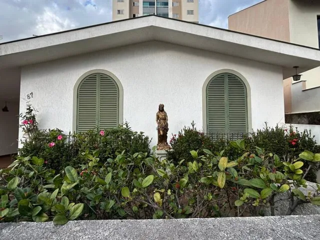 Casa com 360m² 3 quartos e 2 banheiros, para alugar, no bairro Jardim Vilas Boas em Londrina