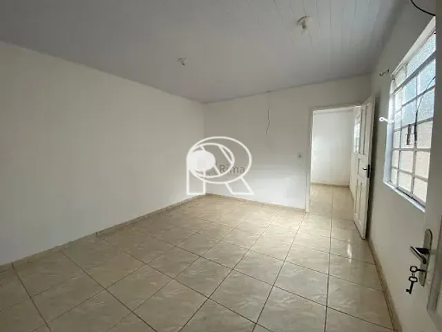 Casa 2 quartos e 1 banheiro, à venda, no bairro Vila Sao Francisco em Registro