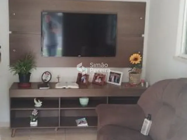 Casa com 440m² 2 quartos e 1 banheiro, à venda, no bairro Vila Isabel em Três Rios