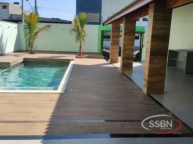 Casa com 300m², à venda, no bairro Jardim Flórida em Nova Odessa