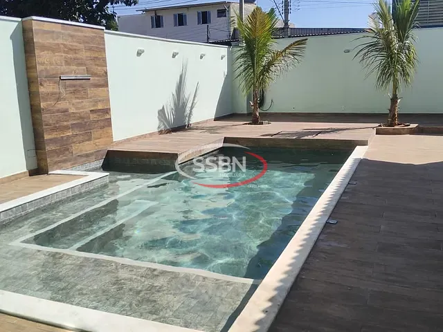 Casa com 300m², à venda, no bairro Jardim Flórida em Nova Odessa