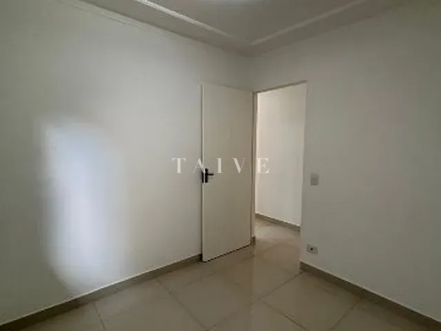 Casa com 140m² 2 quartos e 1 banheiro, à venda, no bairro Sabará III em Londrina