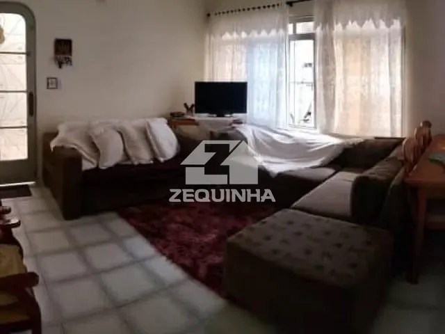 Casa com 400m² 3 quartos e 3 banheiros, à venda, no bairro Vila Ayrosa em Osasco