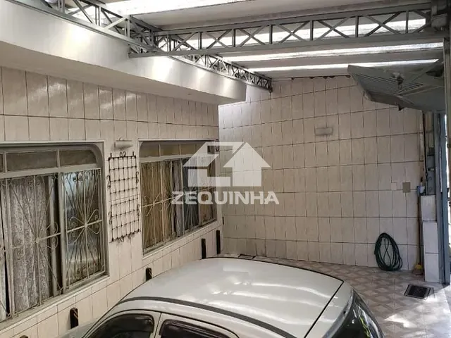 Casa com 400m² 3 quartos e 3 banheiros, à venda, no bairro Vila Ayrosa em Osasco