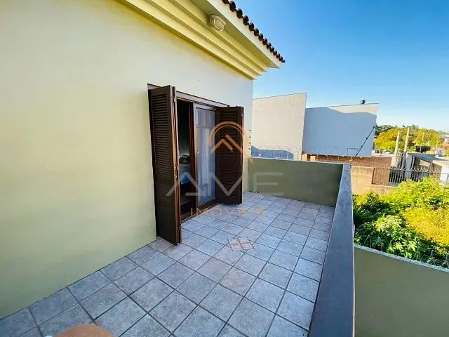 Casa 3 quartos e 4 banheiros, à venda, no bairro Laranjal em Pelotas