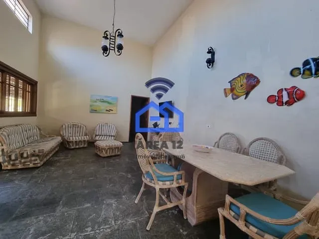 Casa com 380m² 5 quartos e 2 banheiros, à venda, no bairro Martim de Sá em Caraguatatuba