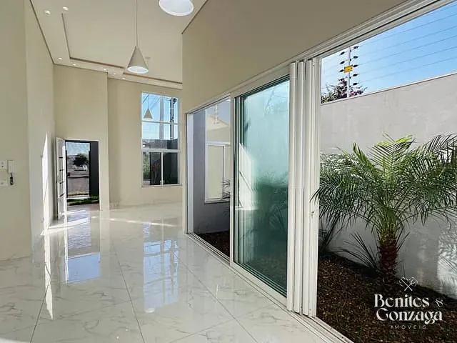 Casa com 200m² 3 quartos e 2 banheiros, à venda, no bairro Jardim Munique em Maringá